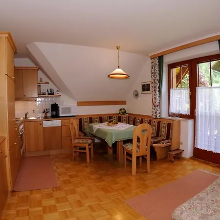 Zur Gams Apartment