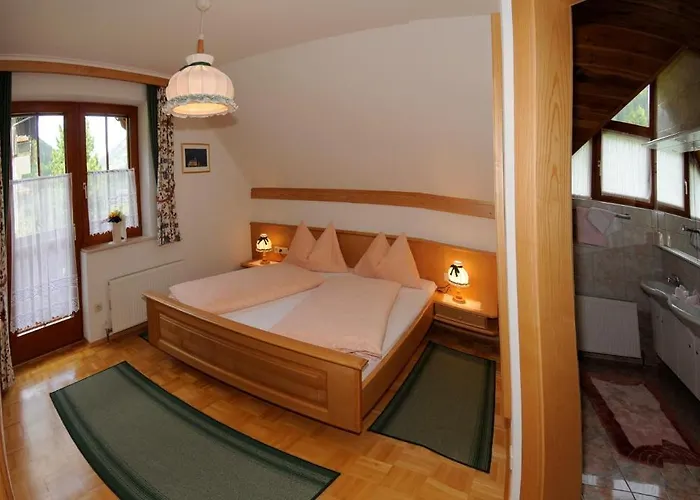 Zur Gams Donnersbachwald